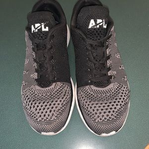 APL Techloom black and grey sneakers